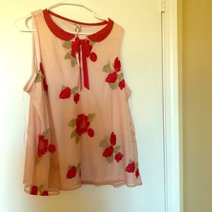 NW/O tag hard to find Disney snow white top